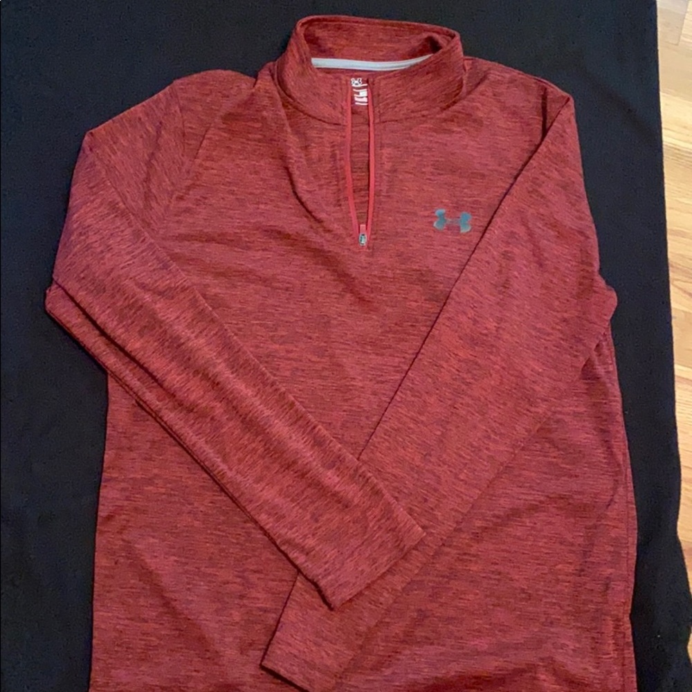 Men’s Under Armour shirt